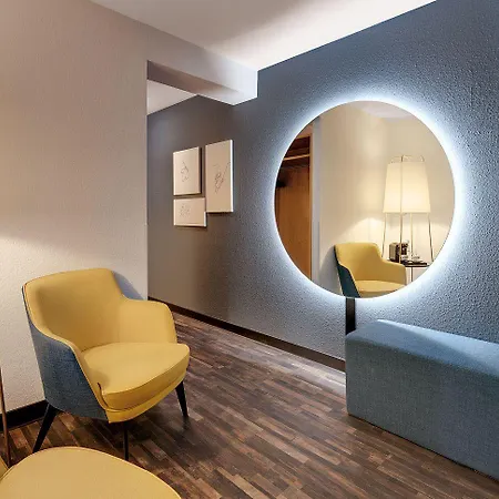 The Yard Hotel